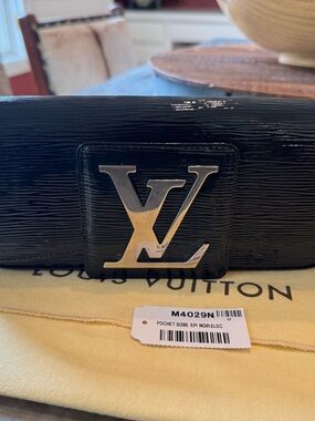 Louis Vuitton Black Electric Epi Leather Clutch with Silver LV Emblem